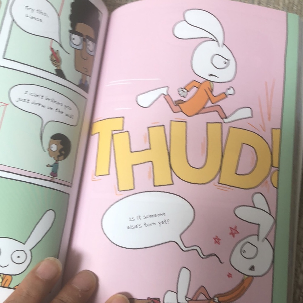 KIDS COMIC BOOK - Picture 7 of 8